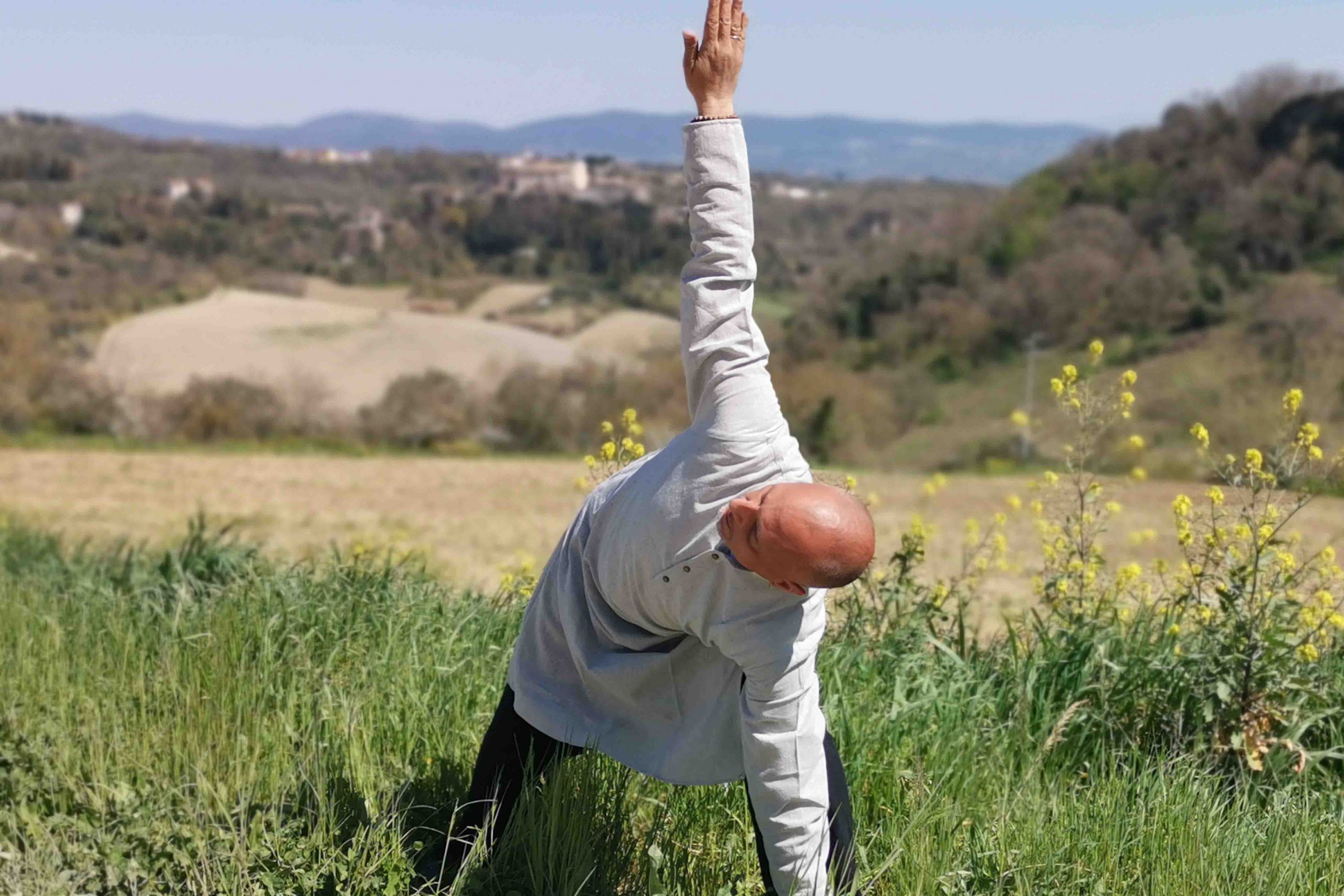 DIVI-yoga-stretching-4-scaled